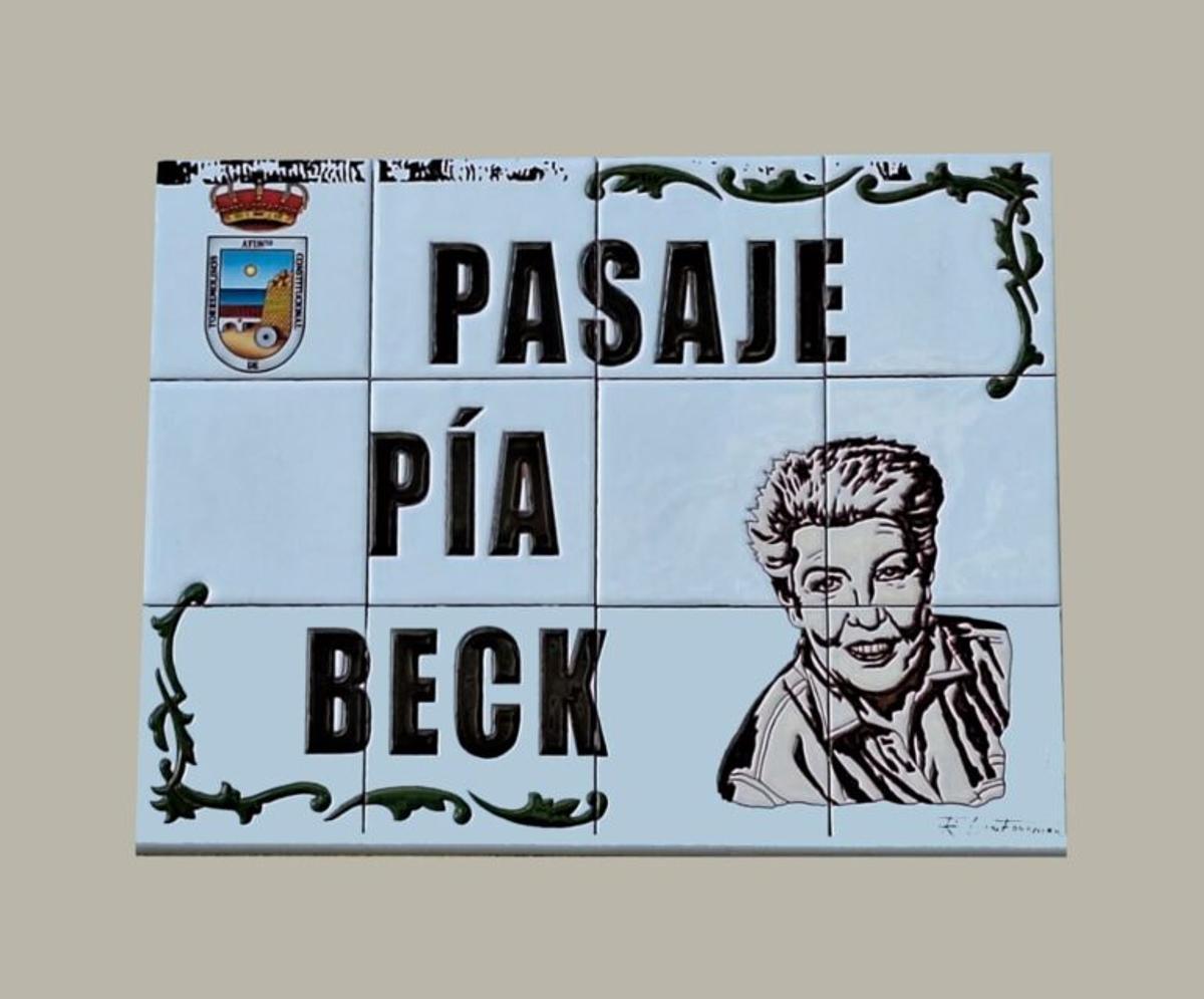 Señalización del pasaje Pia Beck en Torremolinos.