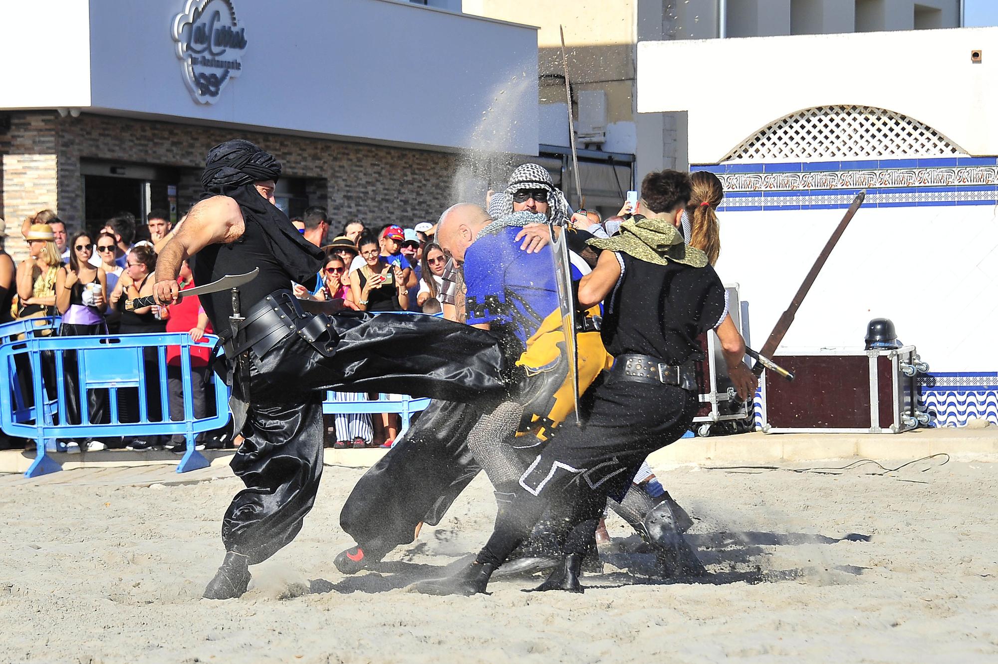 FIESTAS SANTA POLA. Asalto moro en la playa de Levante.