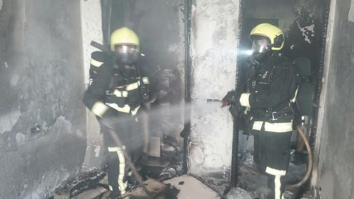 Incendio en una vivienda abandonada en Arucas