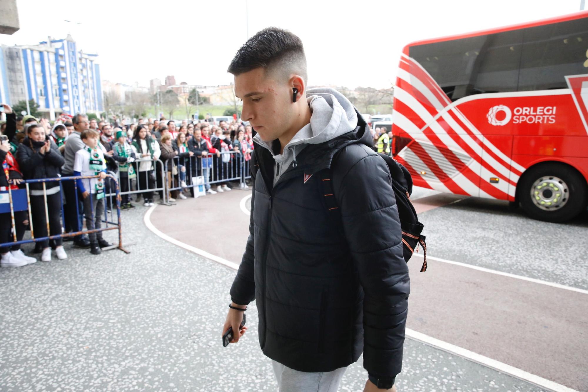 La Mareona del Sporting inunda el centro de Santander