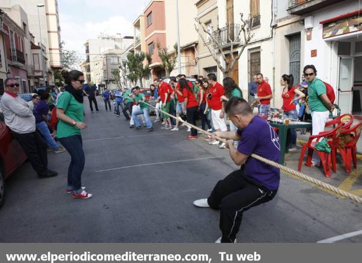 GALERÍA DE FOTOS - Fiestas de San Pascual concurso de tiro de cuerda