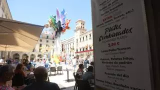 Las Hogueras y la hostelería, un pulso económico pendiente de resolver en Alicante