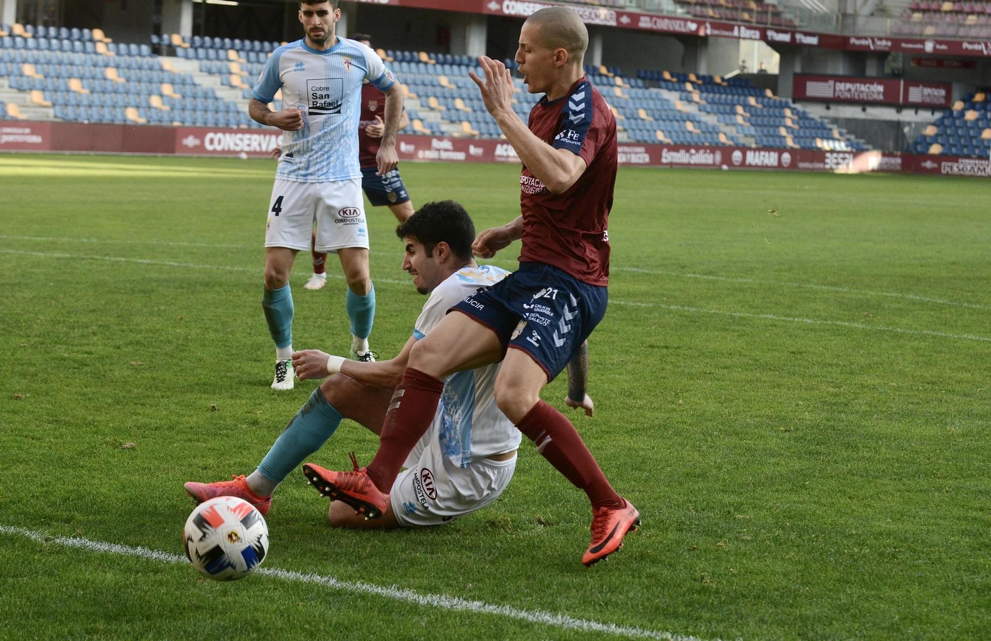 El Pontevedra CF se ahoga ante el Compostela