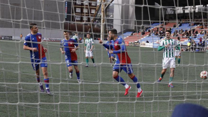Guerrero celebra uno de sus goles. |
