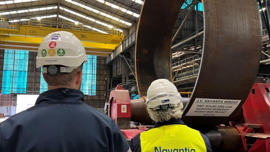 Navantia y Windar inician la construcción del primer monopile XXL en Fene