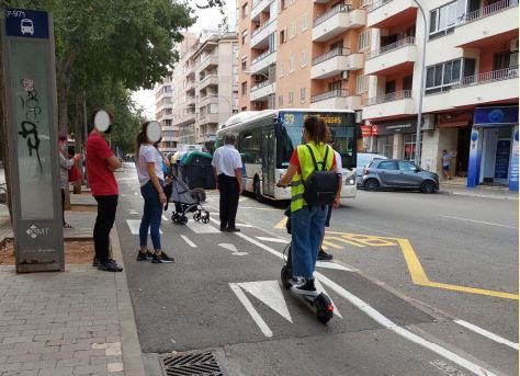 METGE JOSEP DARDER - También hay puntos de fricción con usuarios del bus en tramos desplegados anexos a las paradas.