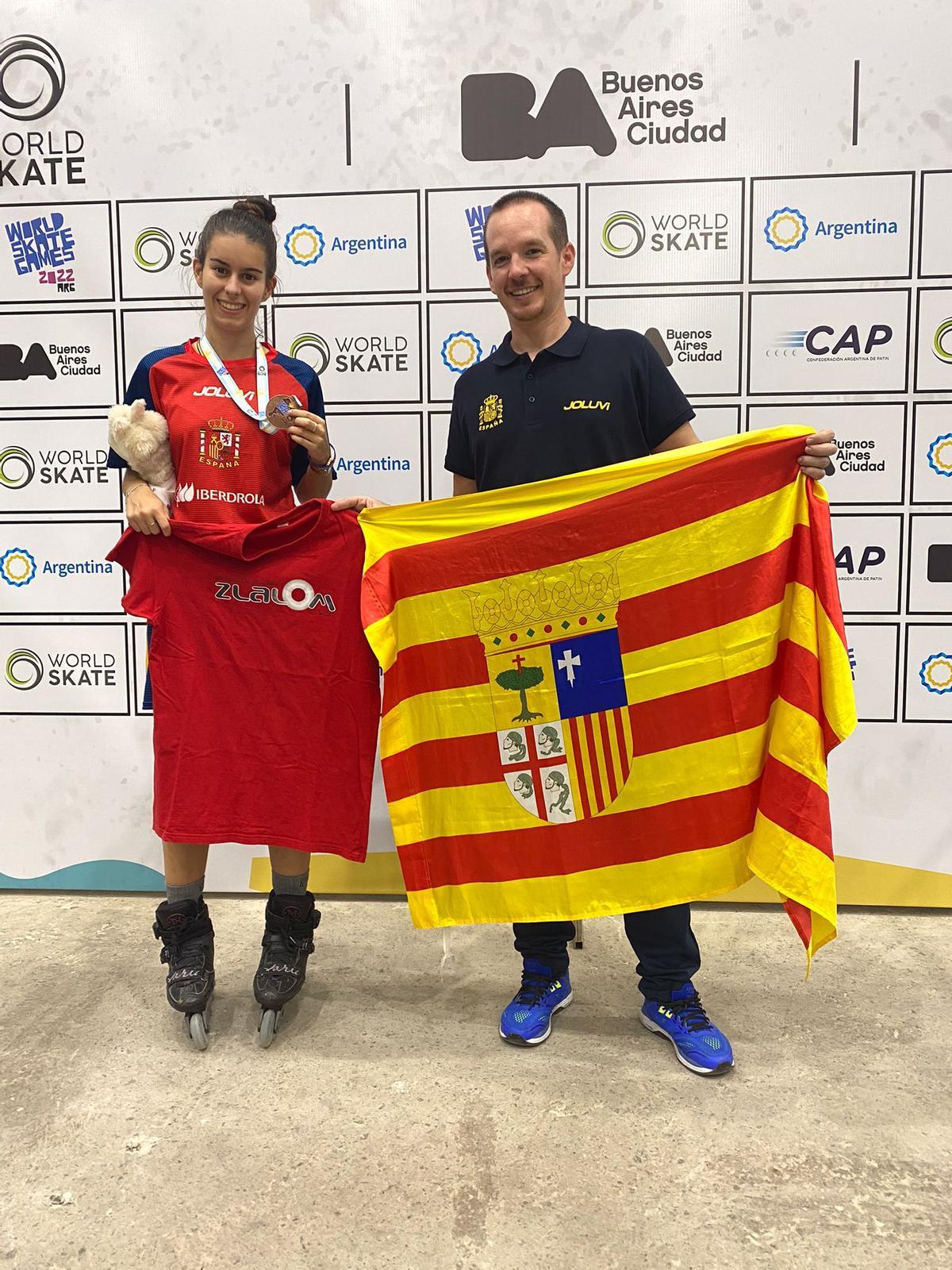 Paula Royo y su entrenador, Adrián Almazán, en el Campeonato del Mundo de Argentina 2022