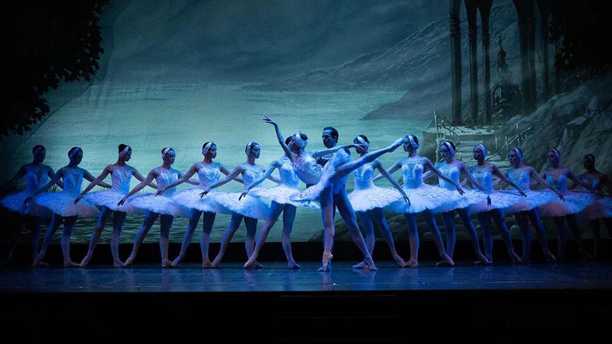 El Ballet de Kiev lleva a la Vall d&#039;Uixó el gran clásico ‘El lago de los cisnes’