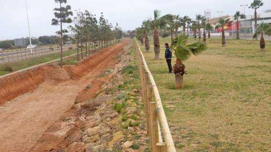 La nueva zanja contra las inundaciones ocupa más de 5.500 m2 de  zonas verdes