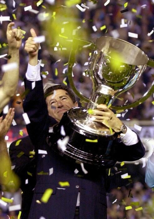 Las imágenes del título de Liga del Valencia CF en la temporada 2001/2002
