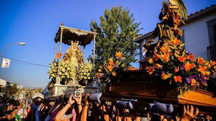 Las patronas de Cabra y Villanueva de Córdoba regresan a sus ermitas
