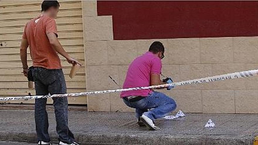 Un policía jubilado evita una agresión de un maltratador a su ex pareja en Alzira