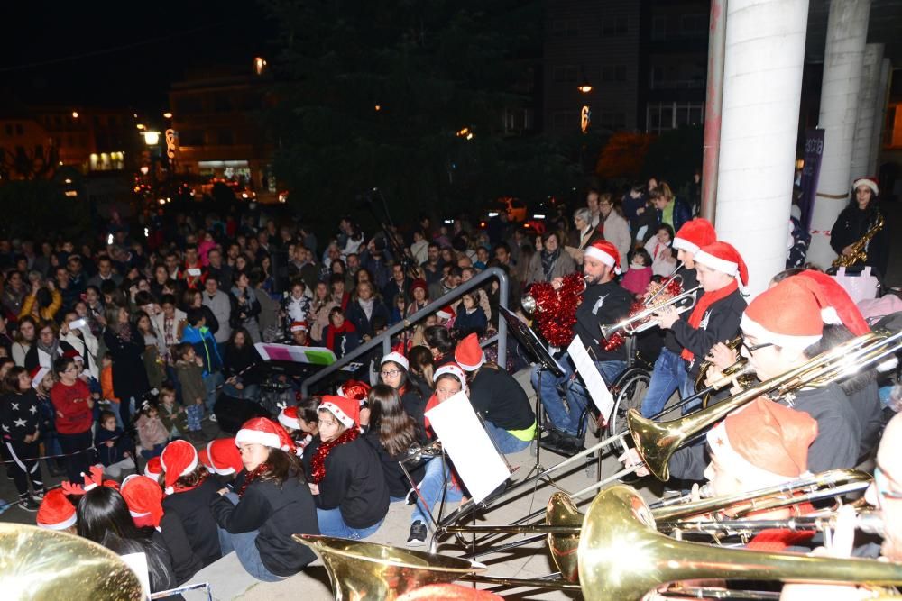 Cangas y Moaña ya brillan para la Navidad