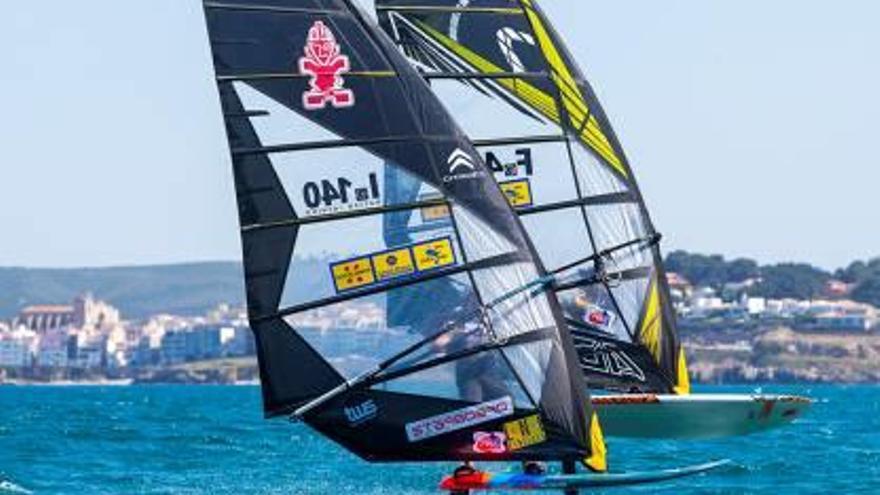 Les exhibicions de wind-foil acaparen l&#039;atenció    a Sant Pere Pescador