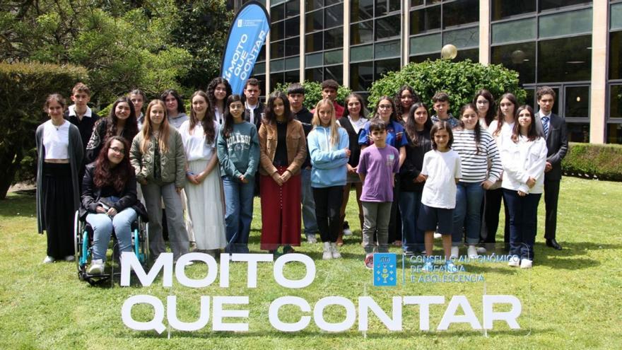 Integrantes do Consello Autonómico de Infancia e Adolescencia na súa última reunión. | // D.P.