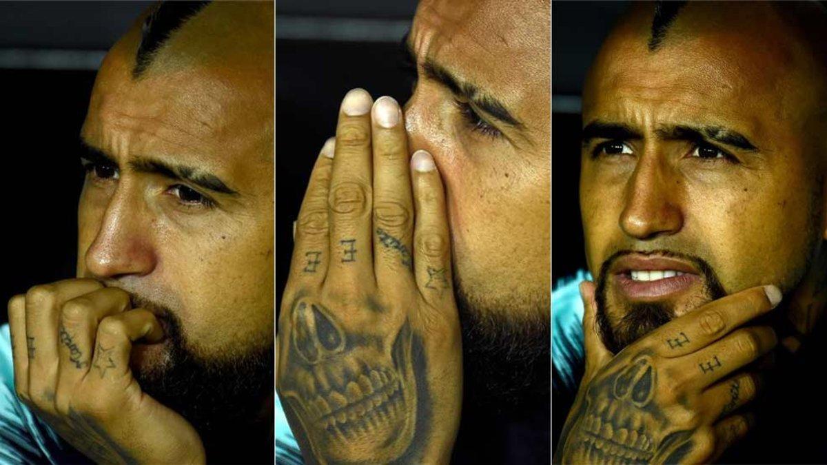 Arturo Vidal, en el banquillo de Mestalla