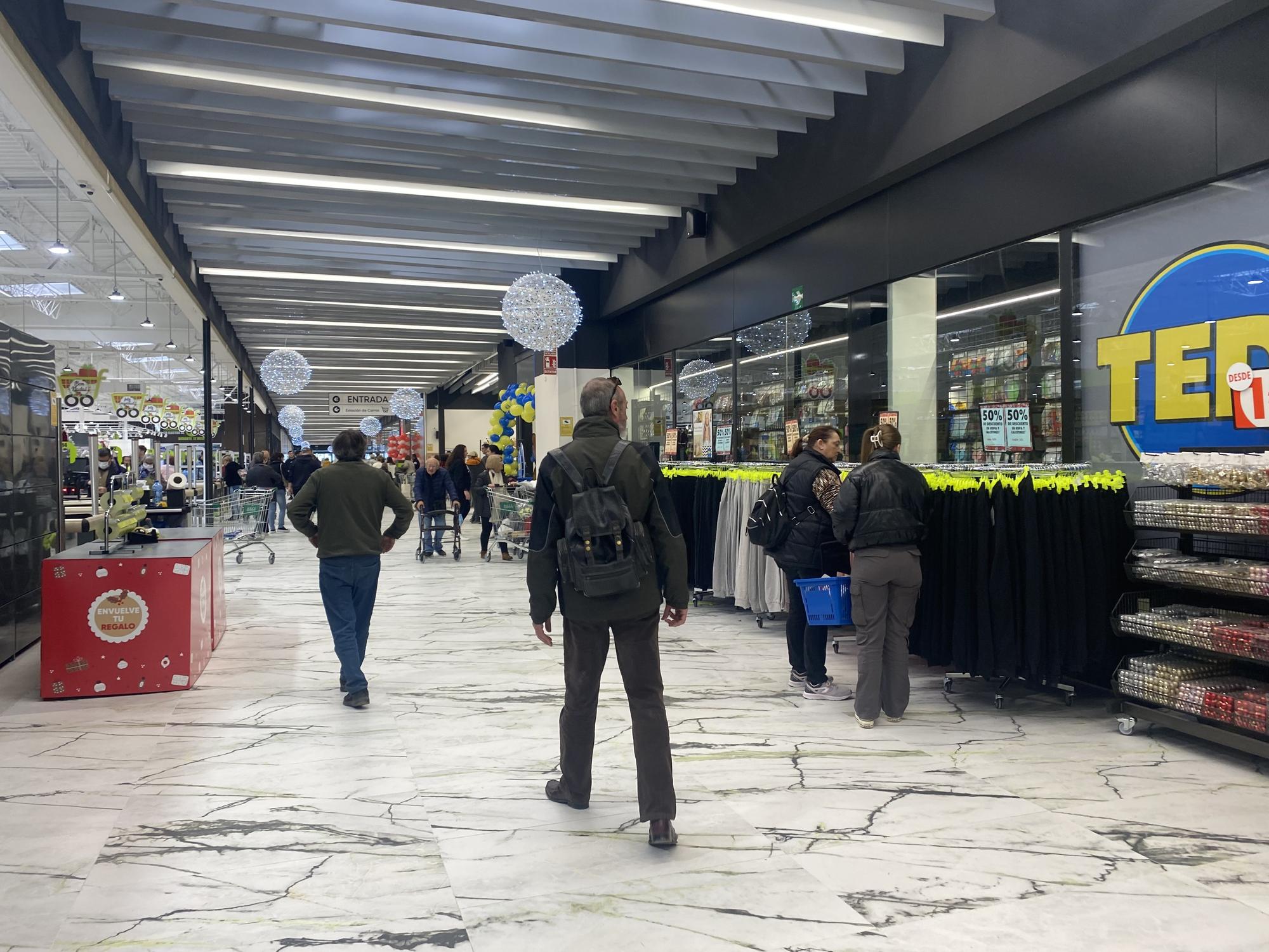 Así fue la esperada reapertura del centro comercial de Benicarló