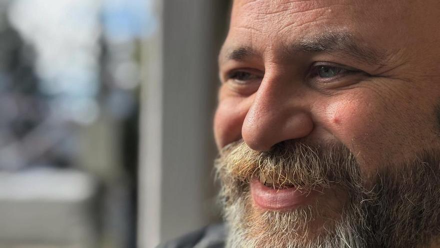 Eugénio Outeiro presenta o seu libro «Réquiem» na súa terra