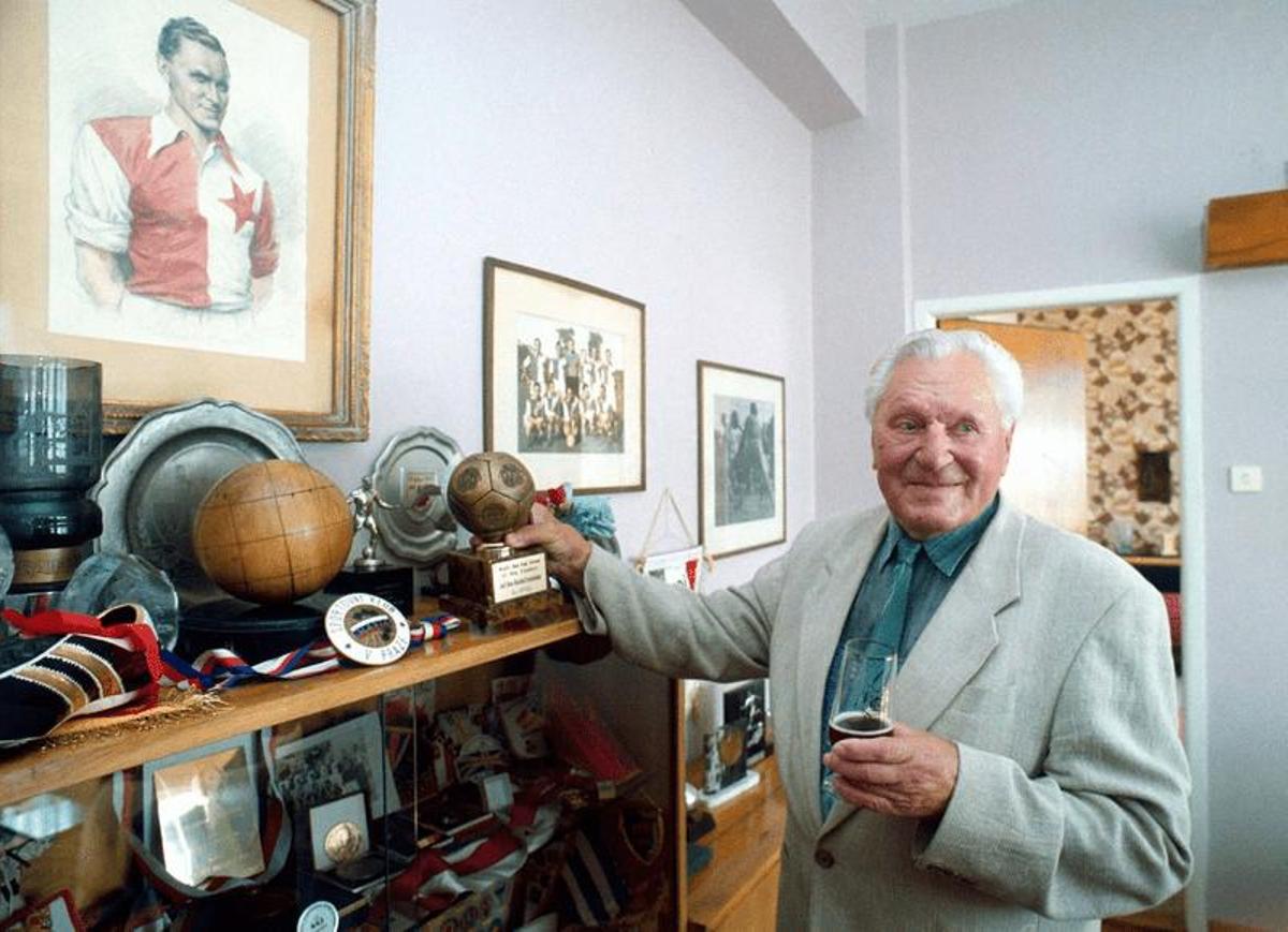 Bican falleció en 2001