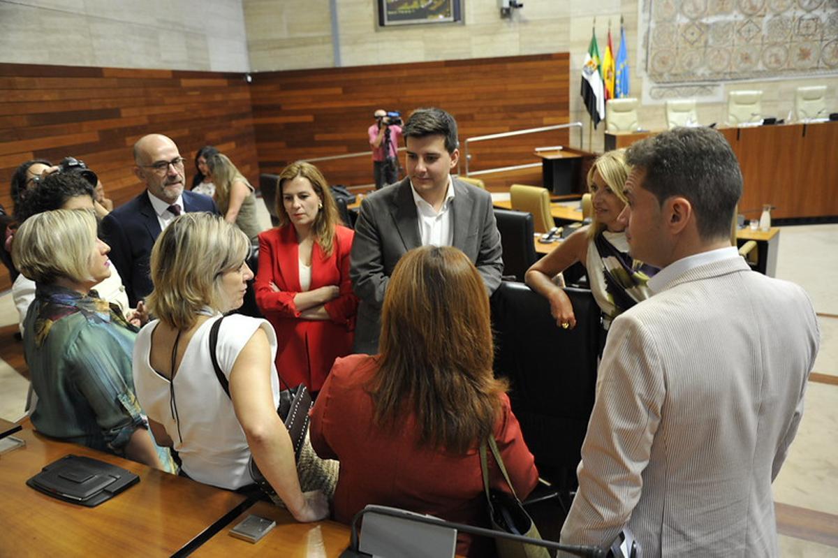 Fotogalería | Sesión plenaria en la Asamblea de Extremadura