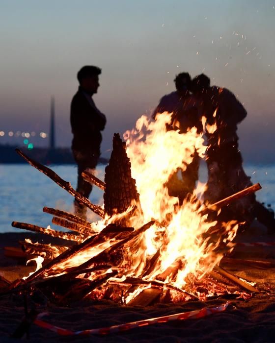 San Juan A Coruña 2019 | Las hogueras queman los malos augurios en la noche más corta del año