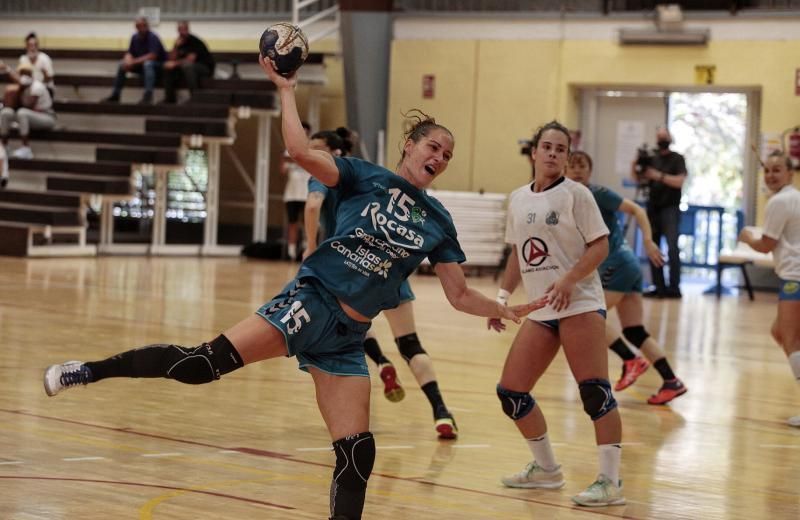 Salud-Rocasa | 15/08/2020.Partido de balonmano de la Copa Gobierno de Canarias.  | 15/08/2020 | Fotógrafo: María Pisaca Gámez