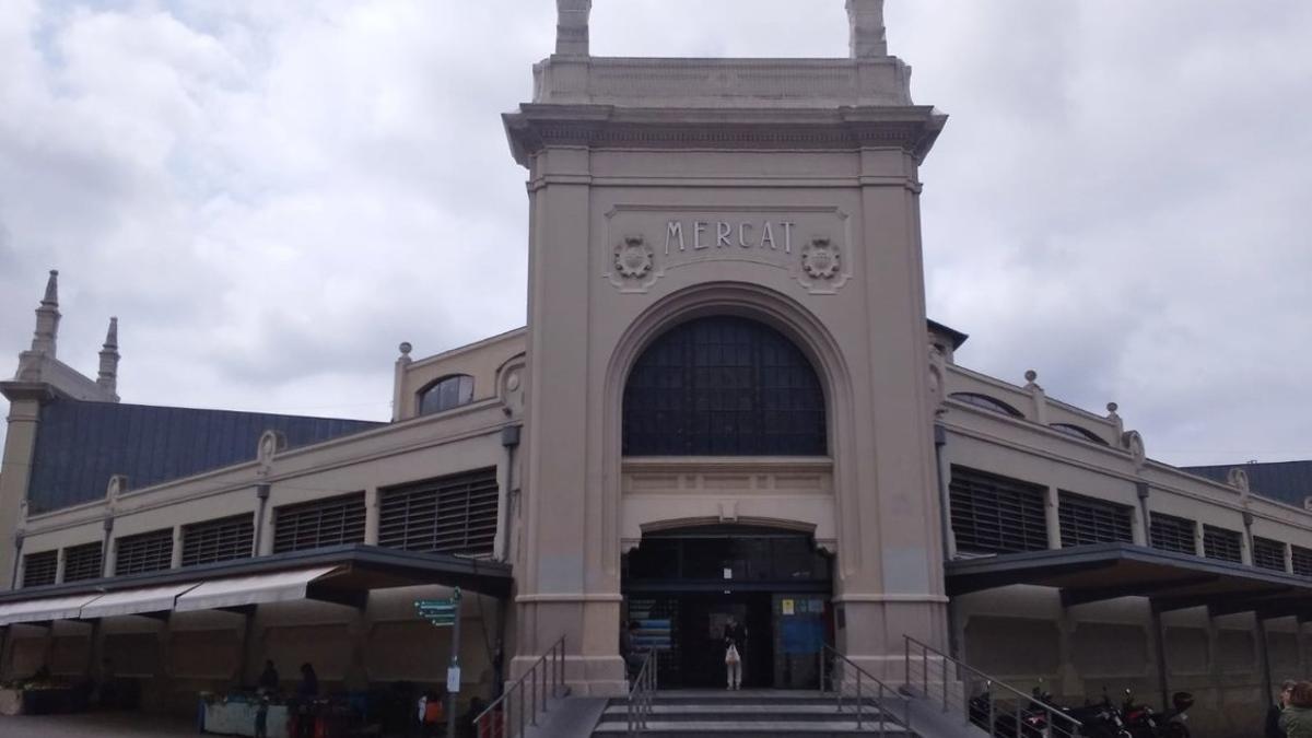 Fachada del Mercat Central de Sabadell.