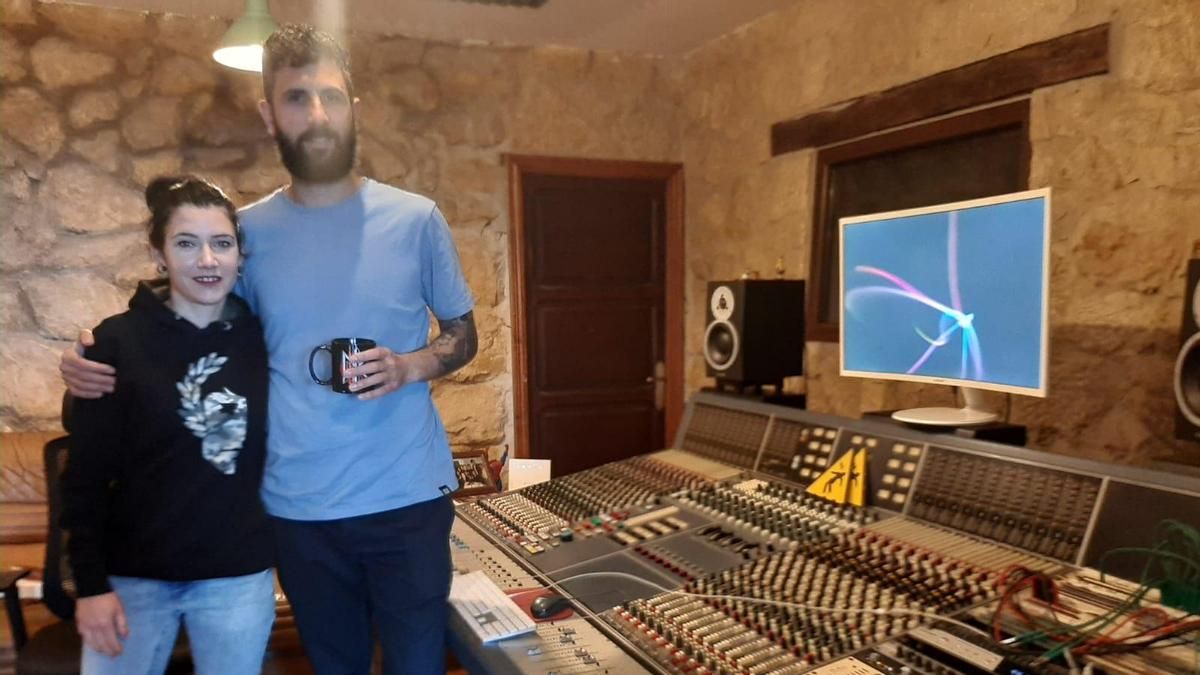 Así es el OVNI de Bonielles: un estudio de grabación en medio del campo de Llanera
