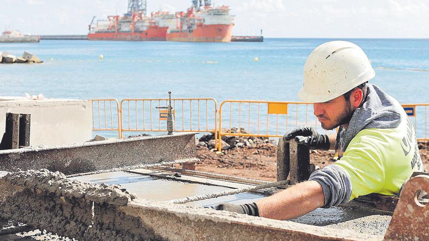 La falta de obras amenaza el mercado laboral de Canarias