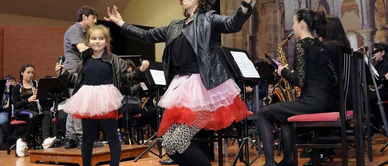 Cristina Collazo durante un concerto didáctico no auditorio da Bandeira. // Bernabé/Javier Lalín