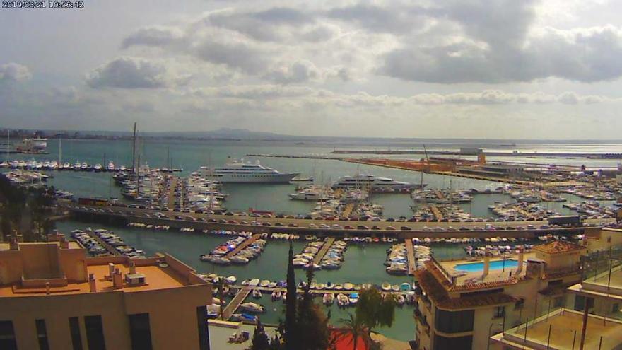 Sonne und Wolken wechseln sich über Mallorca ab.