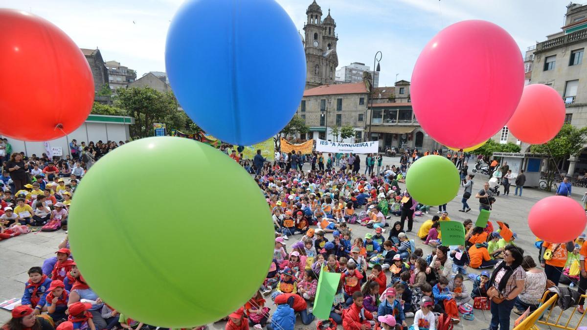 Suelta de globos en Pontevedra.