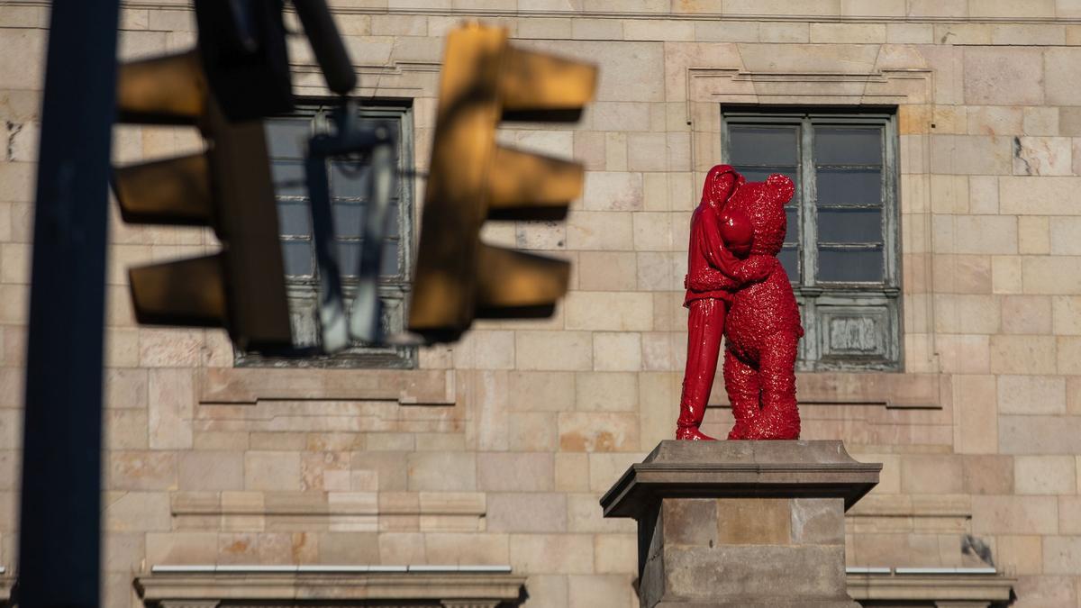 Nueva escultura okupa de la plaza de Antonio López