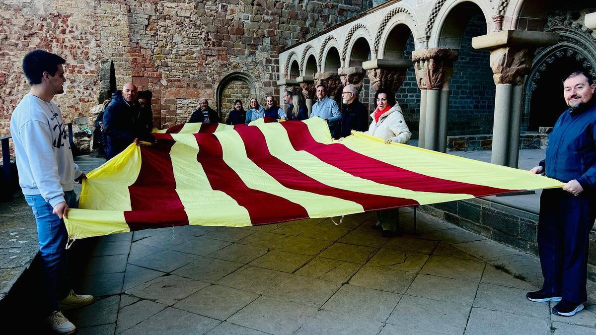 Un instante del acto de presentación de Despertar Aragón, en San Juan de la Peña.