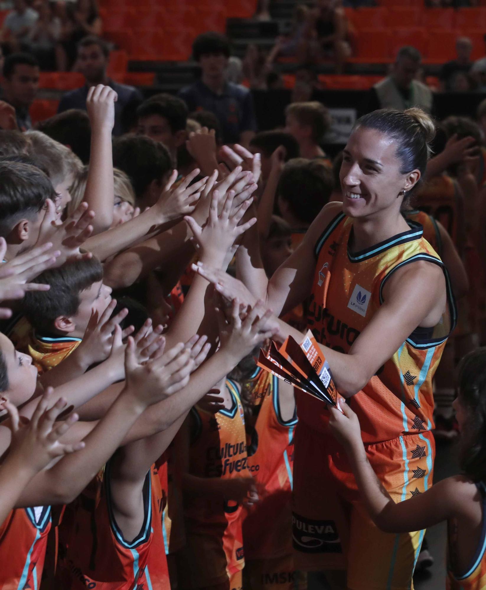 Presentación del Valencia Basket en La Fonteta