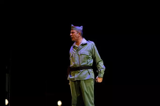 El eterno debate sobre los cuernos, en el Gran Teatro de Cáceres