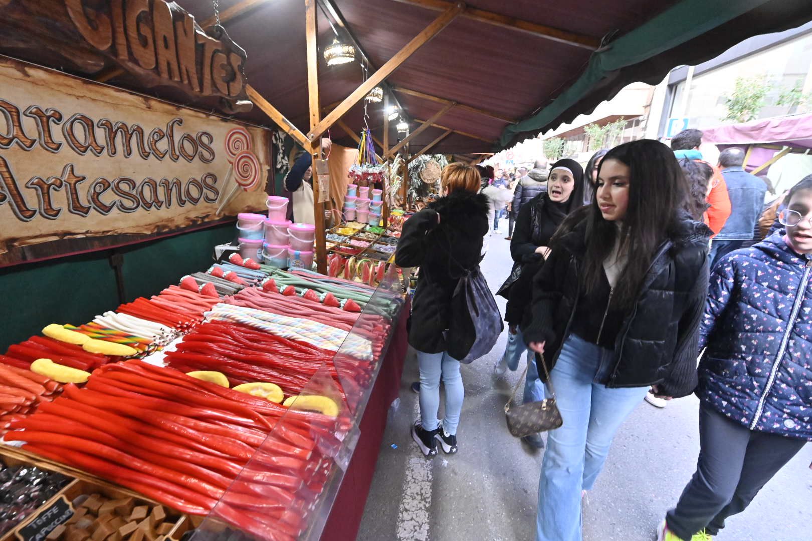 Acércate en imágenes al mercado medieval de Vila-real