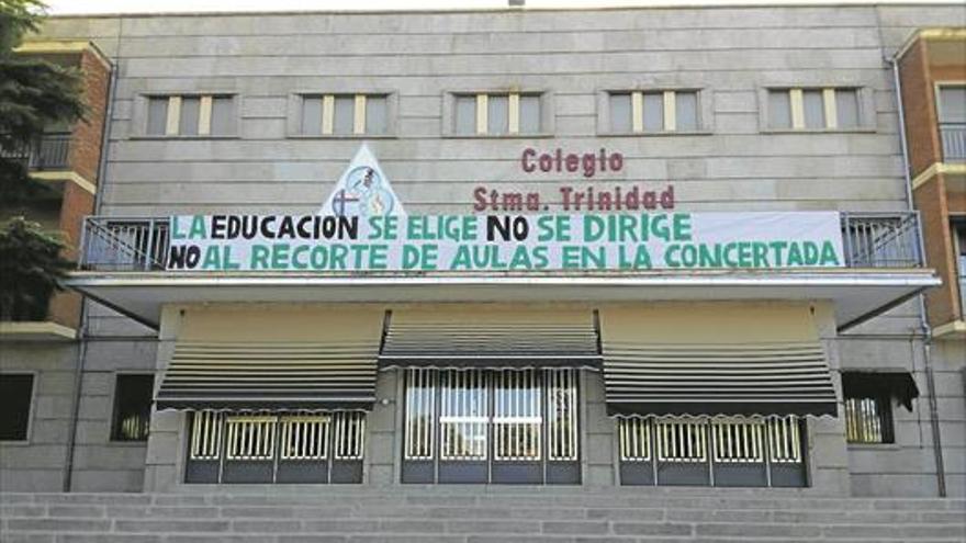 El alcalde de Plasencia exige a la Junta completar plantillas en Educación y Sanidad