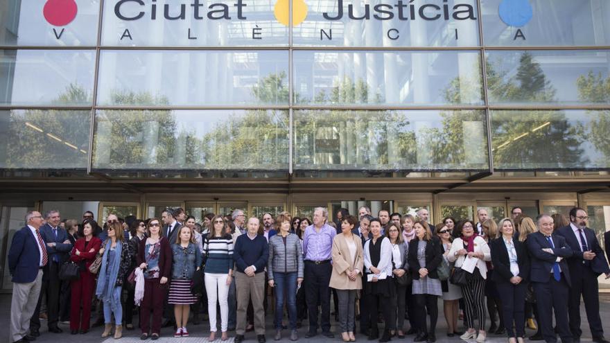 Concentración de los letrados en la Ciudad de la Justicia.