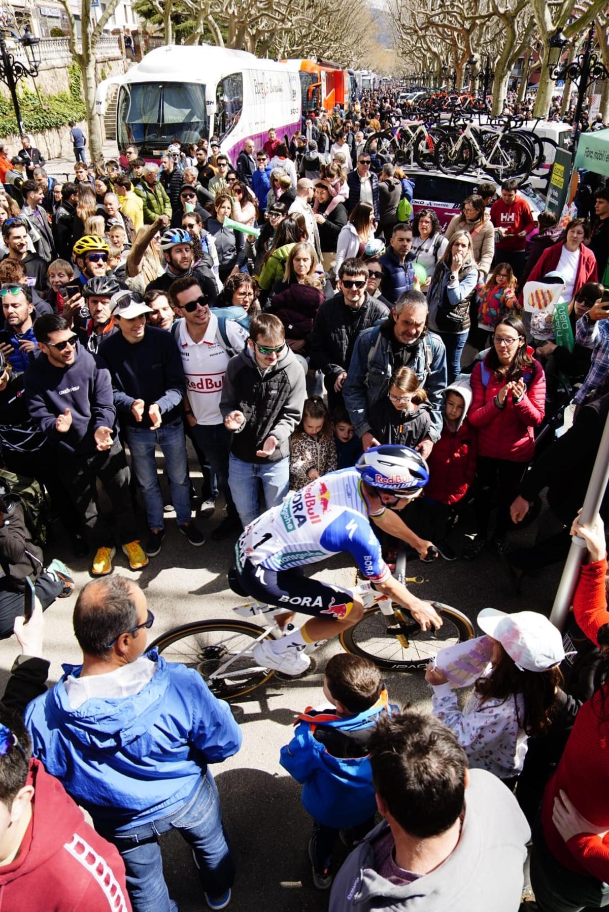 El pas de la Volta a Catalunya per Berga, en imatges El pas de la Volta a Catalunya per Berga, en imatges