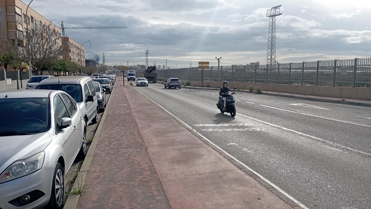 La carretera MA-401, y detrás, la calle Ucrania.