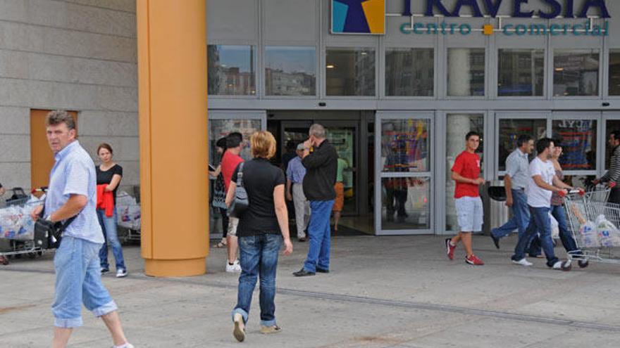 El Centro Comercial Travesía, en una foto de Archivo // JA RODRÍGUEZ