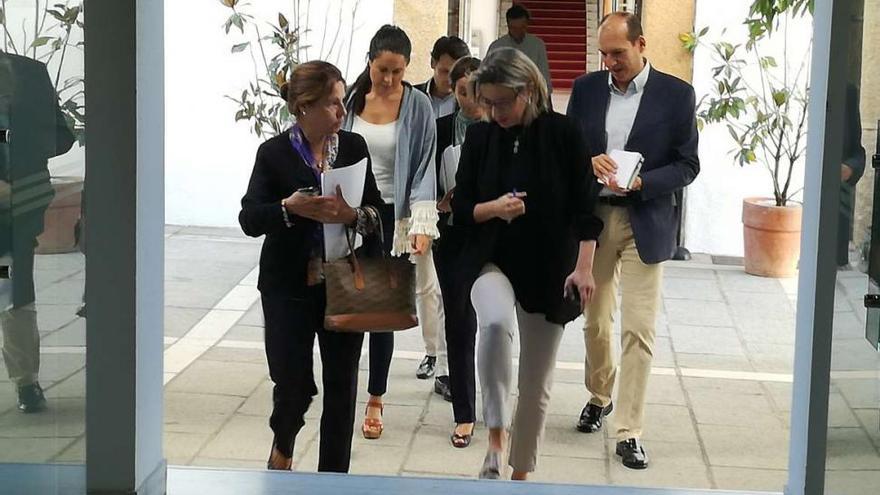 El PP insta a la Junta a elegir entre su modelo fiscal o el de Podemos