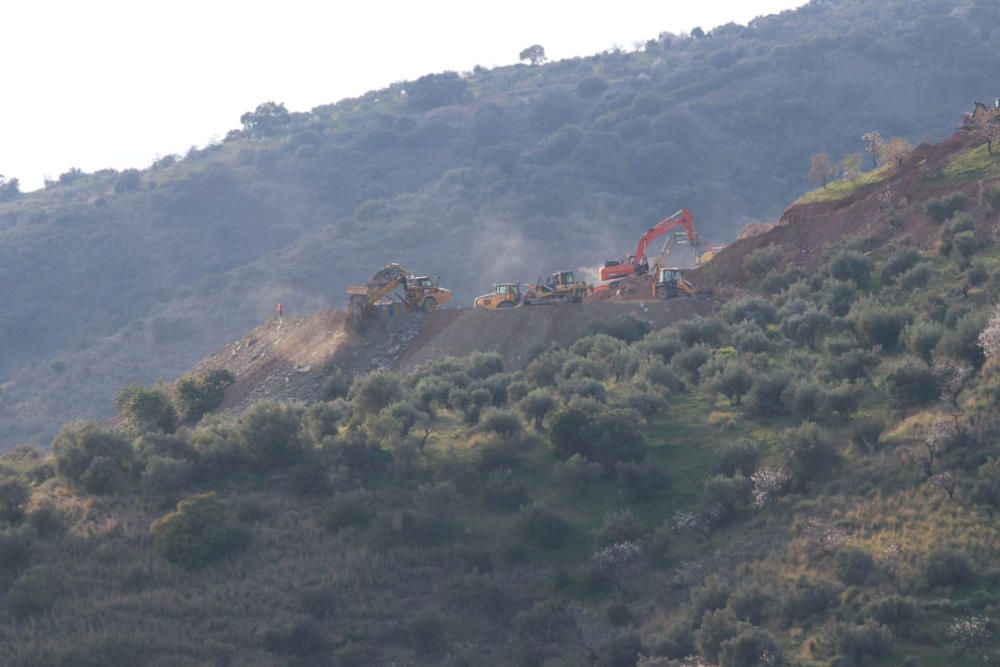 Avanzan los trabajos de rescate de Julen en Totalán