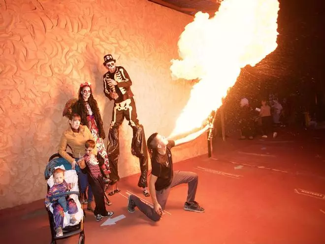 Así ha sido el terrorífico safari nocturno de Terra Natura en Halloween