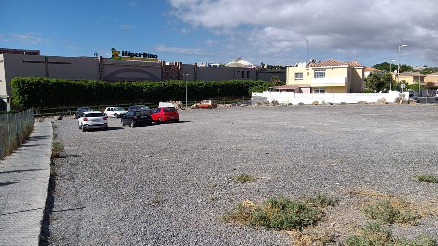 Bellavista habilita un solar como parquin de 85 plazas para la zona comercial de San Fernando de Maspalomas