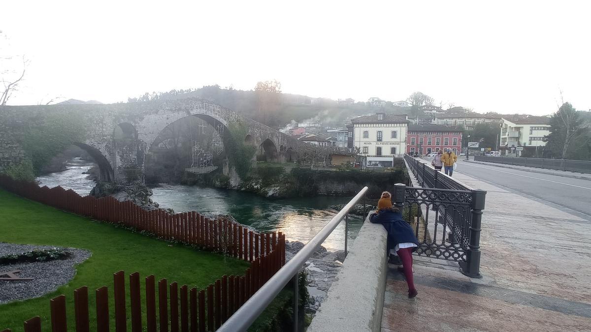 Empresarios y Ayuntamiento de Cangas de Onís se unen para alcanzar la