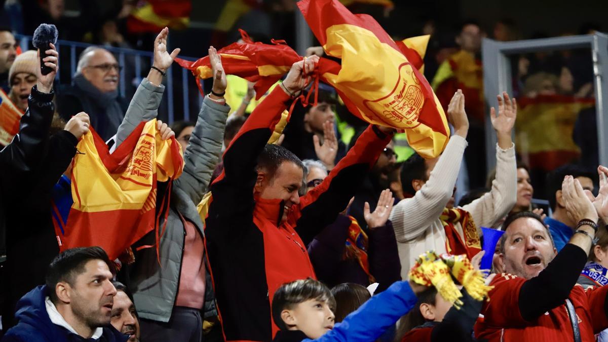 La Rosaleda vibra con la selección femenina de fútbol.