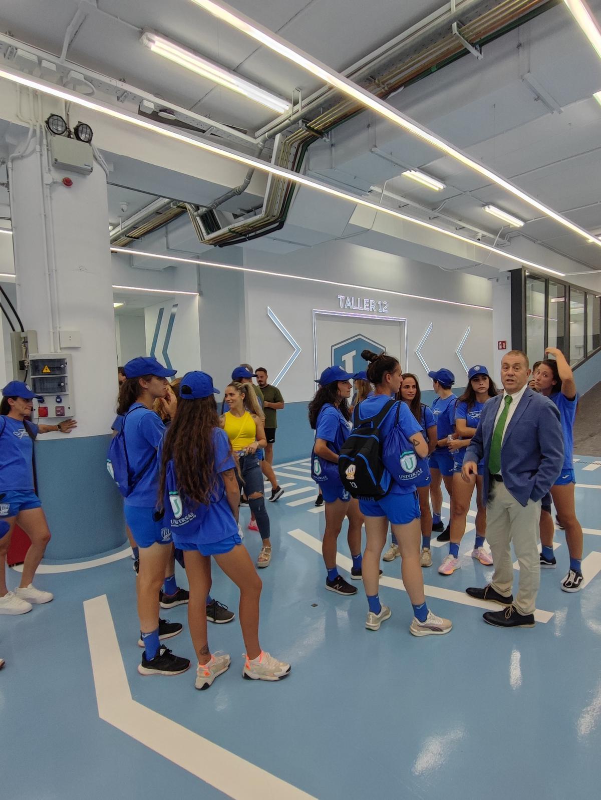 Visita del Alhama Féminas a UNIVERSAE