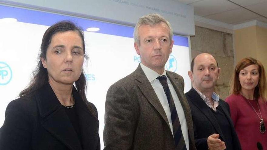 Rojo, Rueda, Louzán y De Sinde, ayer en la junta del PP. // Rafa Vázquez